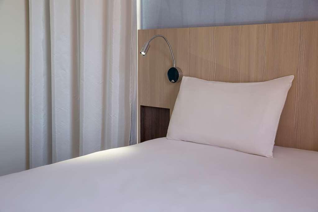 The Originals Access, Hotel Cholet Gare Room photo